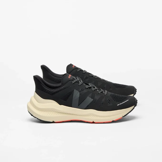 Condor 3 Advanced Engineered-Mesh Negro Grafito Calcaire Condor 3 Advanced Engineered-Mesh Negro Grafito Calcaire