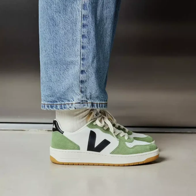 Cuero V-10 Blanco Negro Kiwi