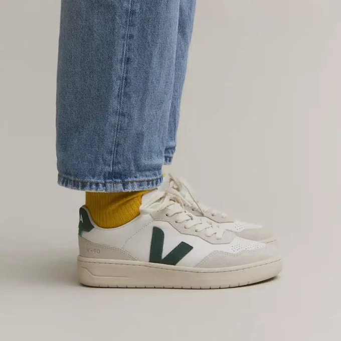 Cuero V-90 blanco Chipre