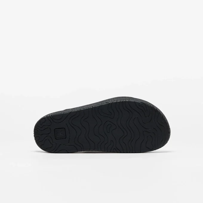 Arpoador Suede Veja X Homecore Pekin Paros Negro Arpoador Suede Veja X Homecore Pekin Paros Negro