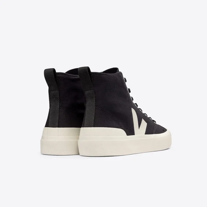 Wata Ii Canvas Black Pierre